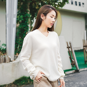中丸轻奢女士秋冬新款100%纯山羊绒女v领简约羊绒衫