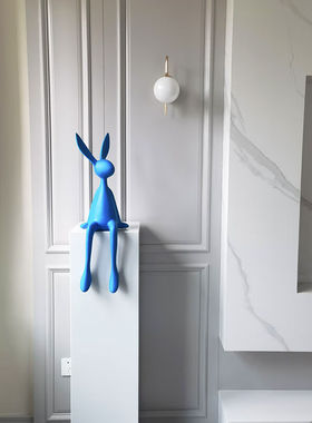 酒柜深绿色摆件大白兔子坐姿极简创意客厅玄关展示电视柜壁龛雕塑