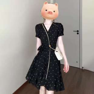 穿搭重工高级感独特掐腰约会连衣裙女V领气质短款 2025夏季 小黑裙