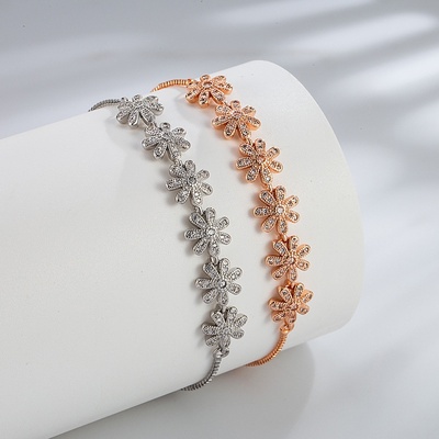 跨境爆款精致满钻花朵手链女轻奢气质感小众设计可抽拉手饰品