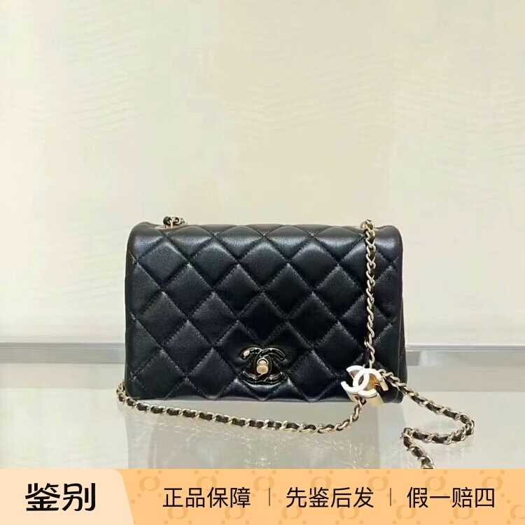 Chanel香奈儿24A女包亮面小羊皮白色珐琅双C扣翻盖链条包单肩包