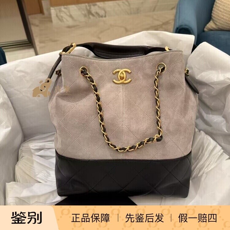 Chanel香奈儿25A新款女士灰色麂皮拼接黑色小羊皮tote链条嬉皮包