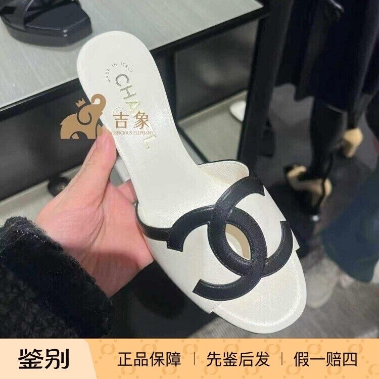 香奈儿双C小牛皮高跟露趾凉鞋