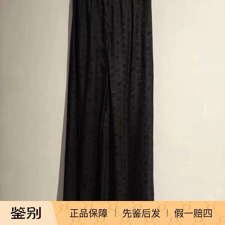Chanel香奈儿黑色双C印花长裤