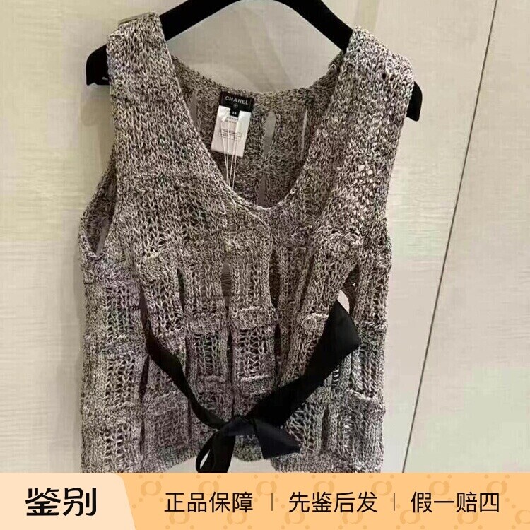 Chanel镂空蝴蝶结绑带背心