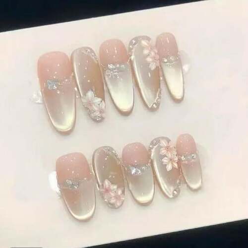 纯手工儿童穿戴甲女童美甲纯手工猫眼穿戴甲气质爆闪手绘春花夕拾