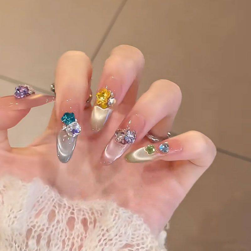 纯手工儿童穿戴甲女童美甲气质显白氛围感缤纷微笑猫眼糖果彩钻手