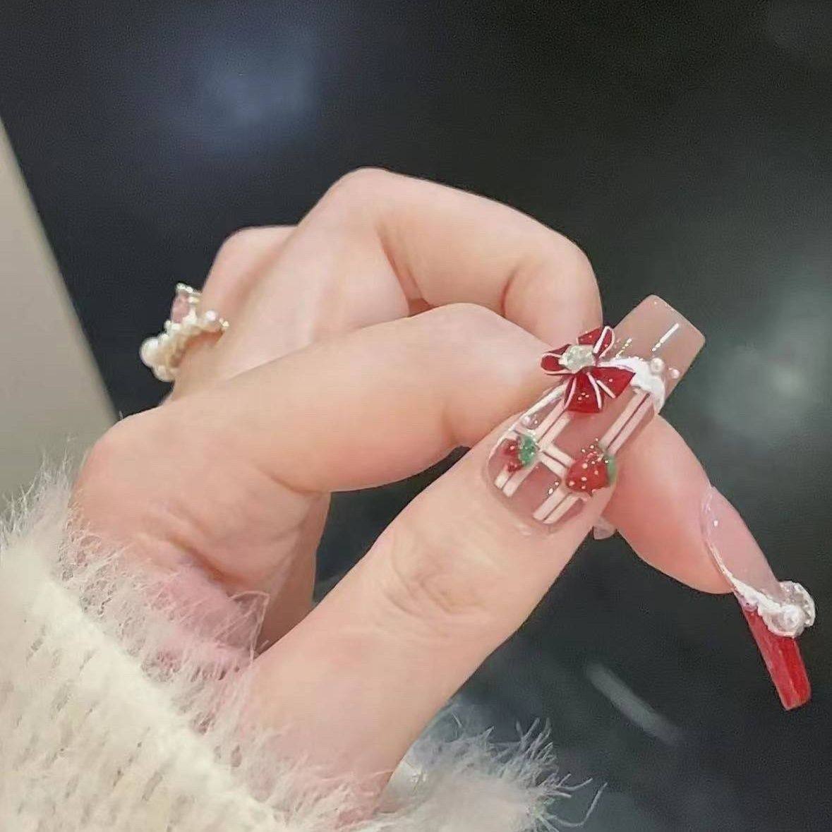 纯手工儿童穿戴甲女童美甲美甲ins新款成品指甲草莓贴片高级穿戴,彩妆/香水/美妆工具,美甲工具,淘宝优惠券,粉丝福利购,淘宝优惠卷