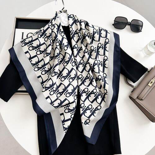 90-square scarf skin-friendly and silky smooth silk scarf