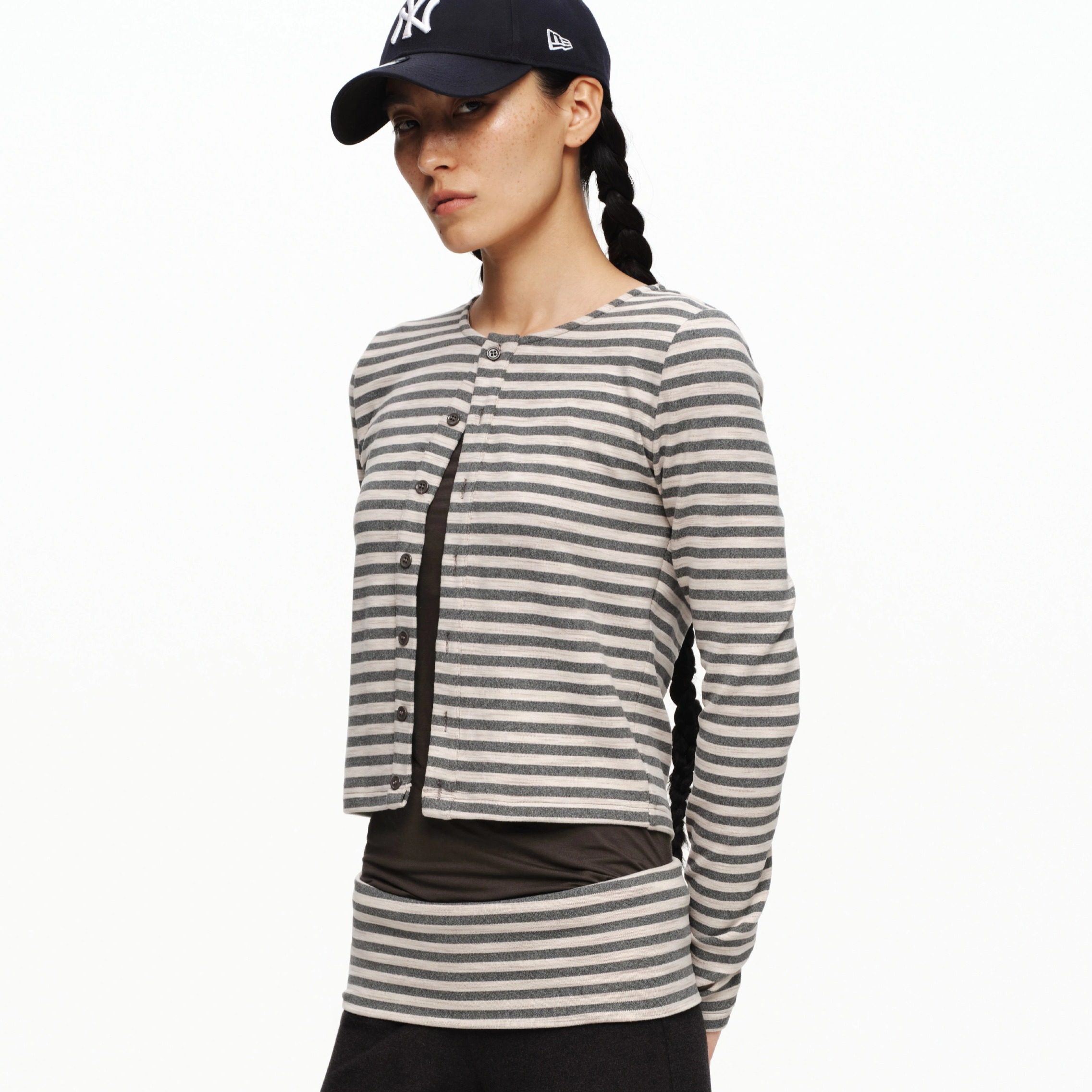 oinimi 浅杏灰条纹修身德绒开衫 温感贴肤长袖开襟上衣TEE,女装/女士精品,毛针织衫,淘宝优惠券,粉丝福利购,淘宝优惠卷