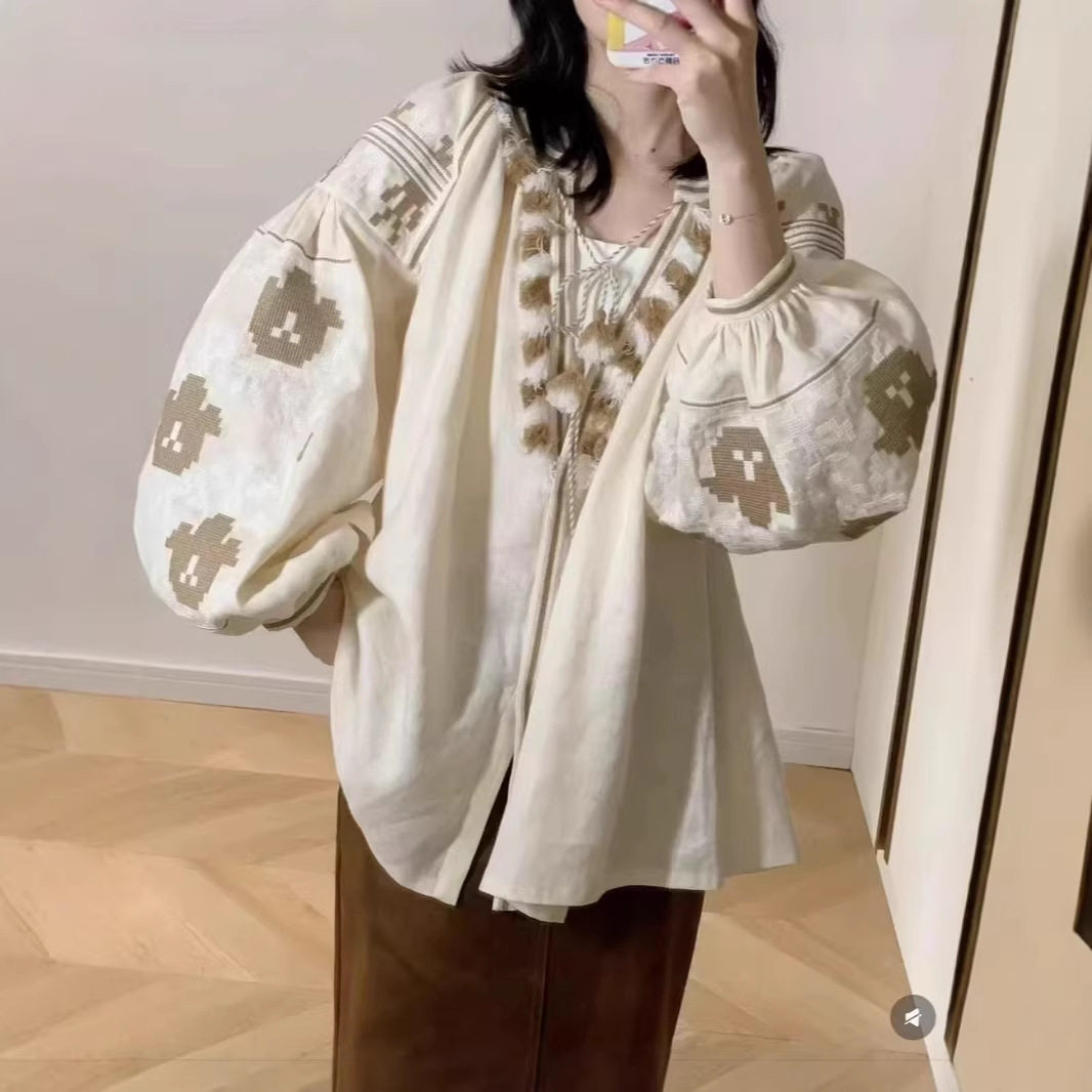 maSande法式重工十字纹刺绣长袖上衣女新款棉麻混纺流苏系带V领宽