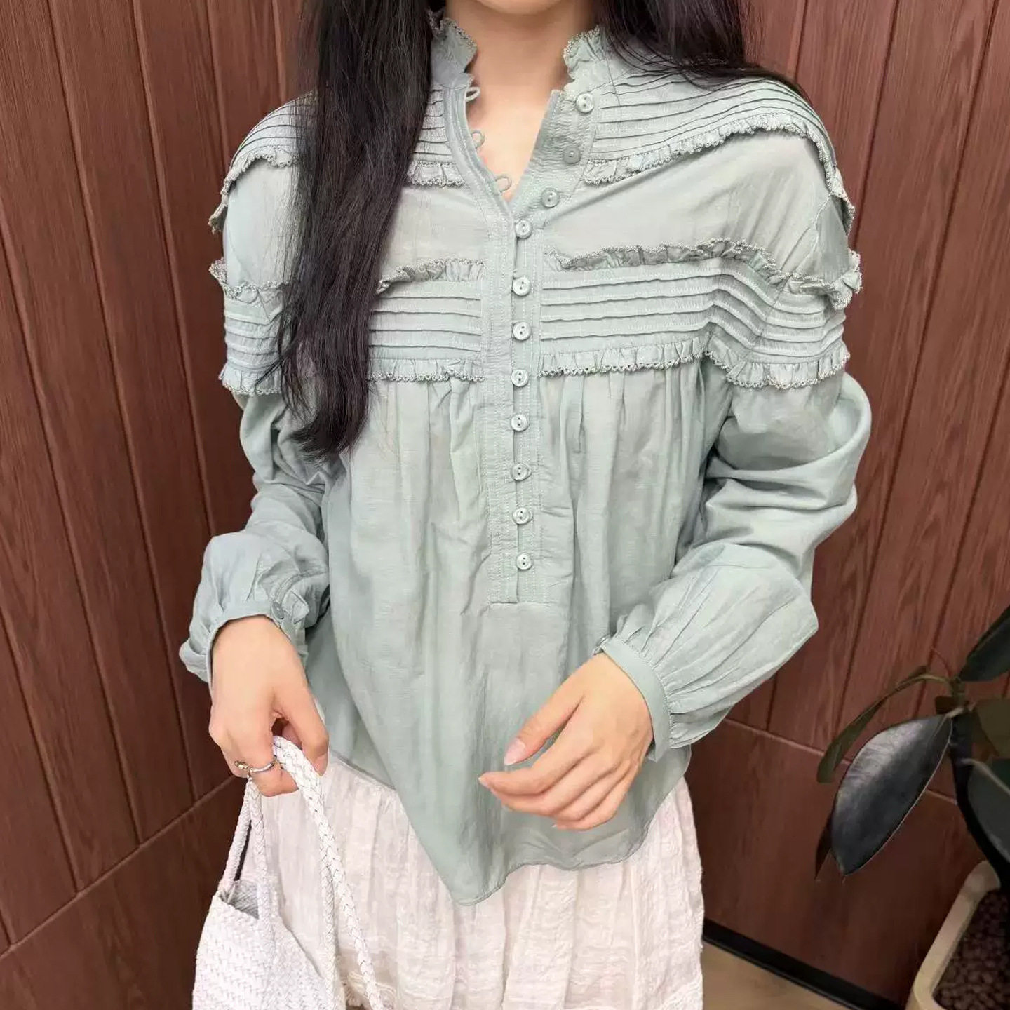maSande法式小众26年早秋新款木耳边领风琴褶泡泡袖显白衬衫气质