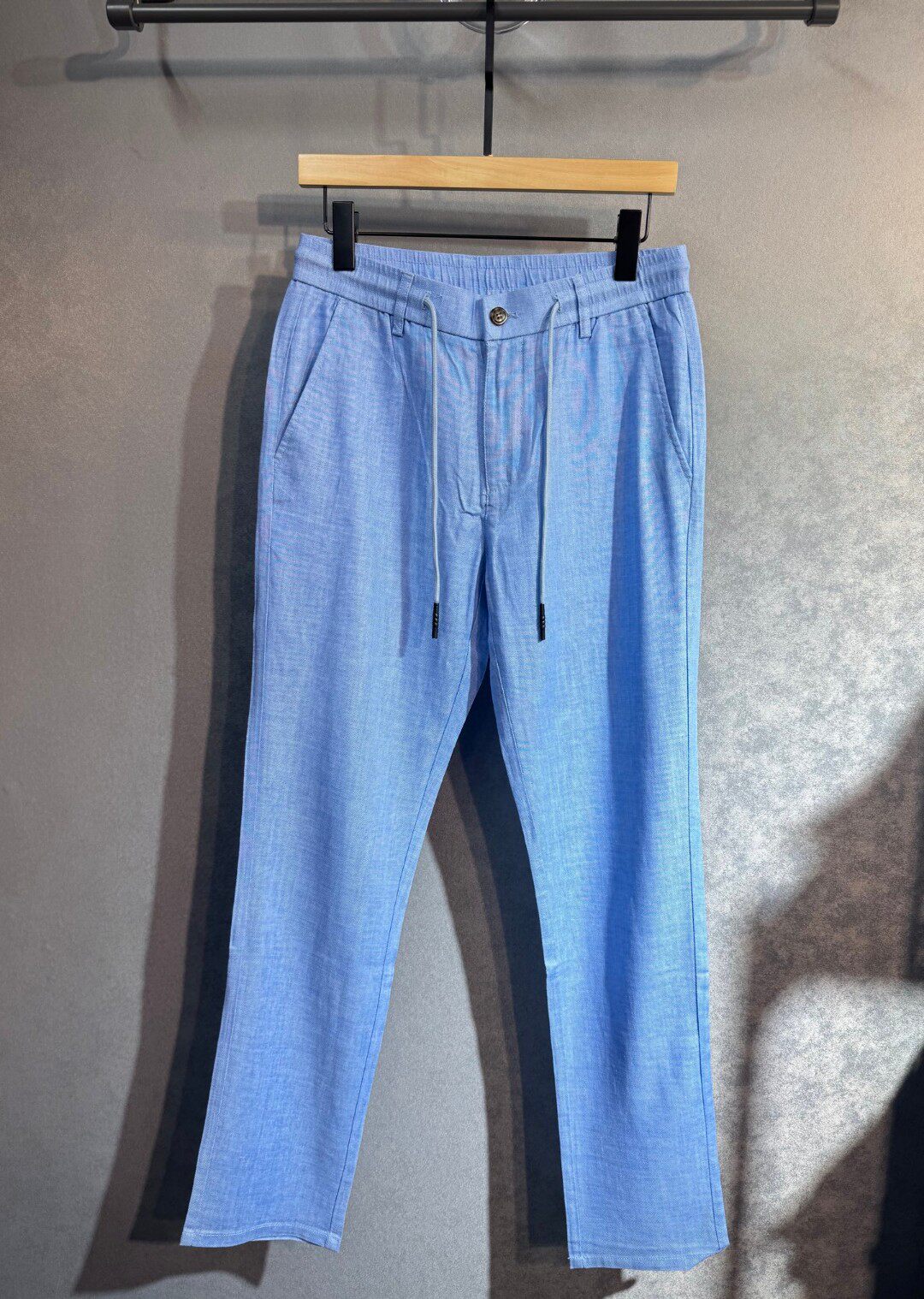 意式老钱风男装夏新款时尚小徽章亚麻商务直筒休闲裤男士透气西裤