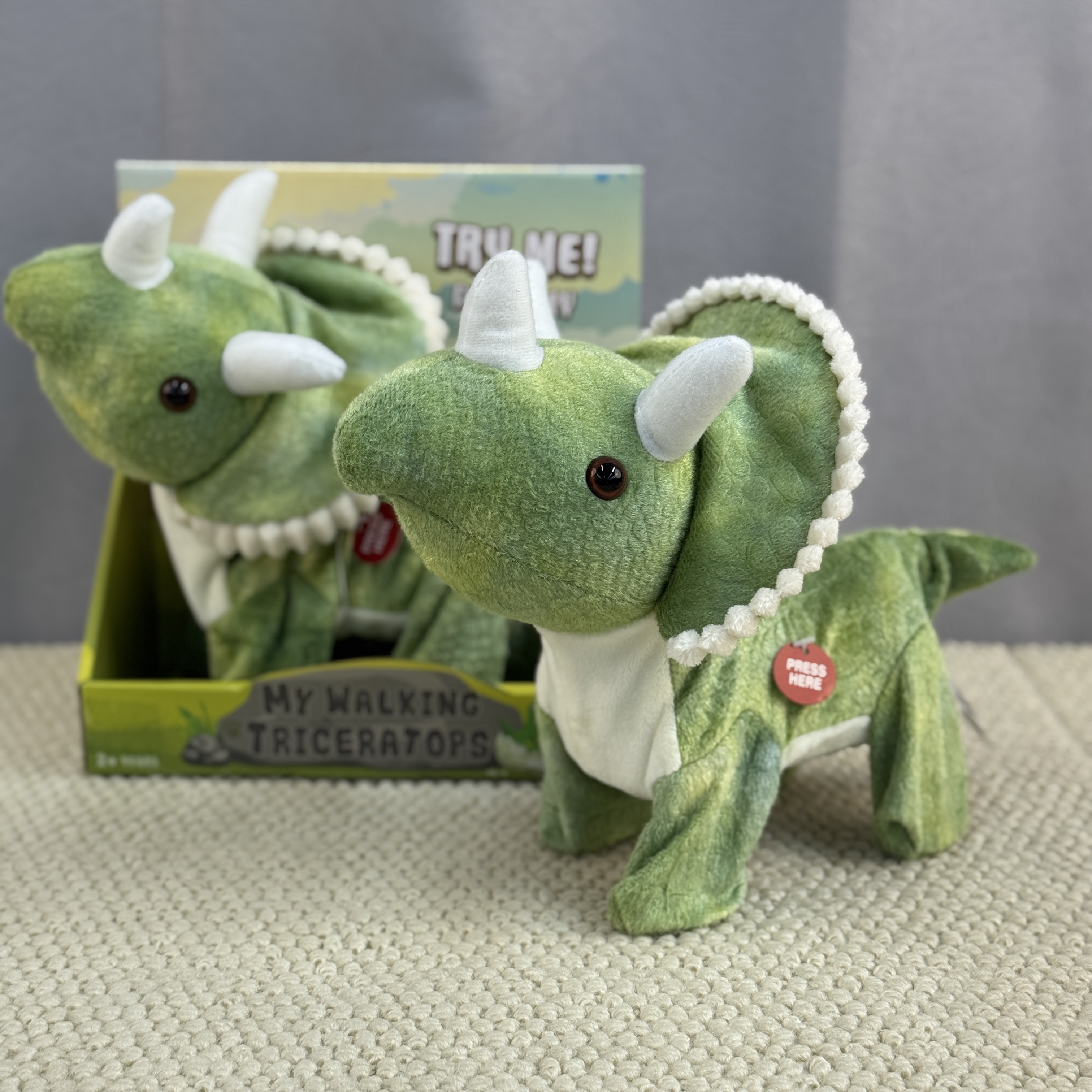 外单Morrisons儿童恐龙玩具电动行走侏罗纪恐龙三角龙玩具礼物