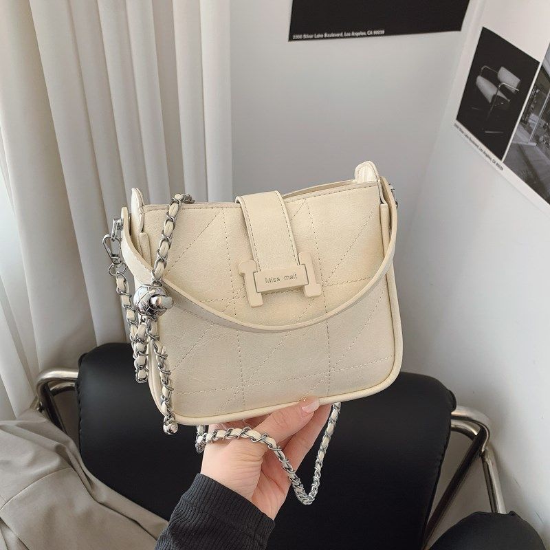 今年流行爆款包包女2025新款超火小众链条水桶小包百搭单肩斜挎包,箱包皮具/热销女包/男包,水桶包,淘宝优惠券,粉丝福利购,淘宝优惠卷