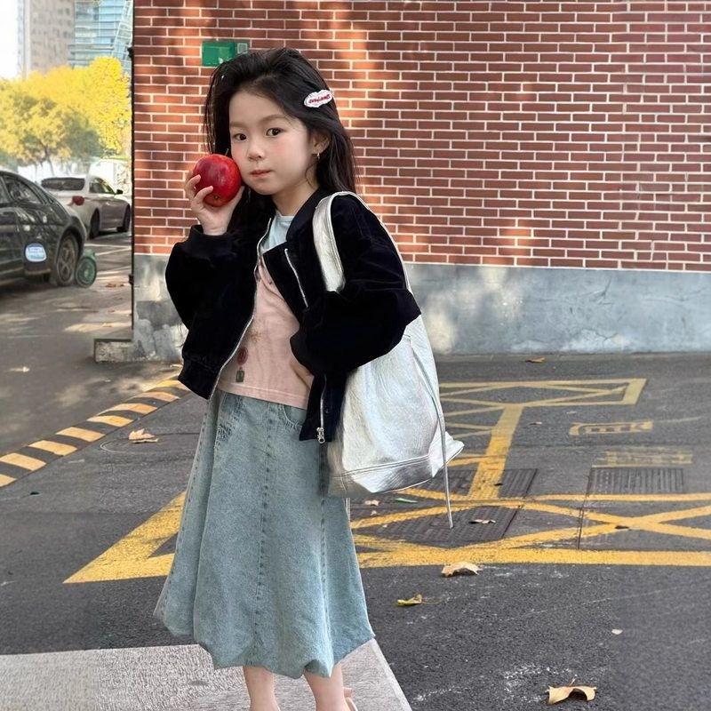 2025春季新款女童洋气丝绒短款夹克外套儿童韩版牛仔半身裙子套装图片