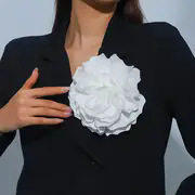 新款缎面大胸花简约布艺饰品胸针大朵胸花西服服装配饰