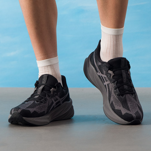 ASICS亚瑟士男子稳定支撑跑鞋运动鞋黑色健身训练鞋1011B983