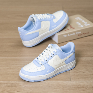 耐克女子运动休闲鞋2026新款空军板鞋浅蓝色低帮NIKE AIR FORCE 1