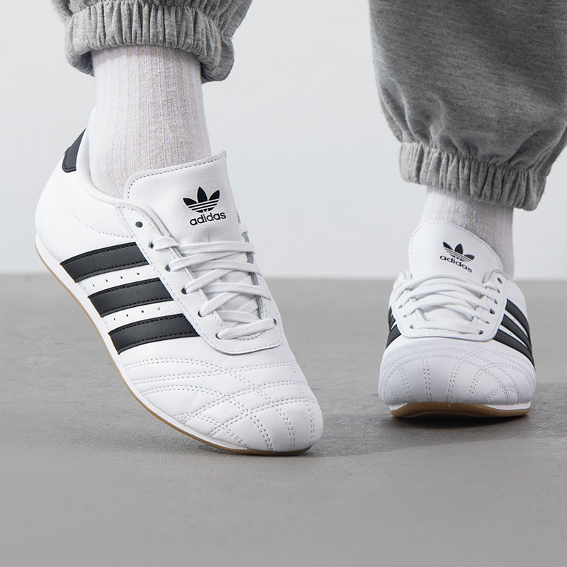 阿迪达斯三叶草女鞋秋季新款TAEKWONDO薄底跆拳道文化板鞋 JS1194