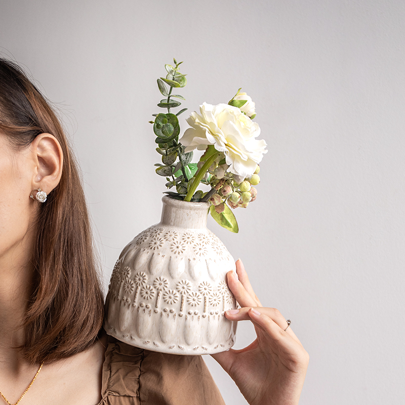 小悠家做旧艺术感浮雕陶瓷花瓶