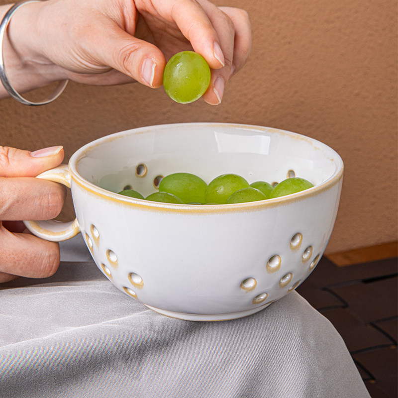 小悠家〖稀奇古怪的果篮〗镂空单手柄陶瓷碗北欧水果碗沥水碗微瑕