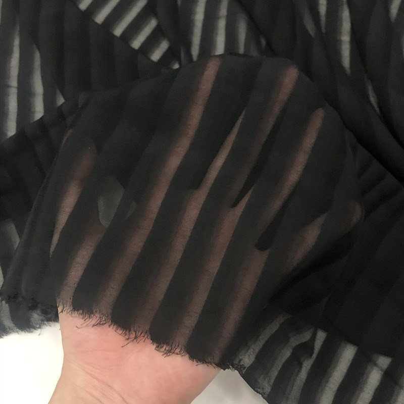 速发夏季黑色竖条纹色织透明纱时装面料轻薄裙子设计师手工布料