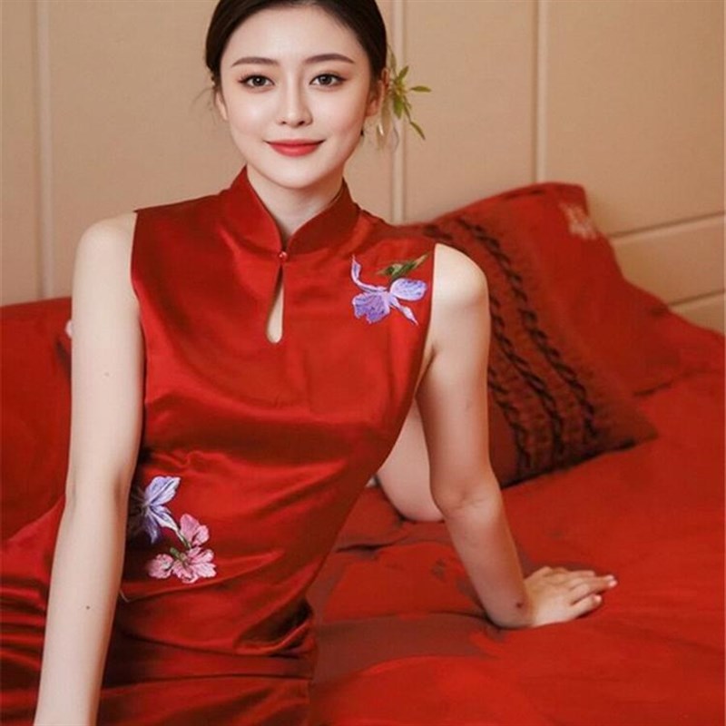 速发红色订婚出阁宴敬酒服高中式改良版旗袍新级感小众晨袍礼服长