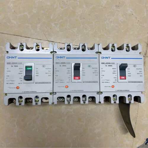 议价断路器开关NM1-250S3300160A200A-议价