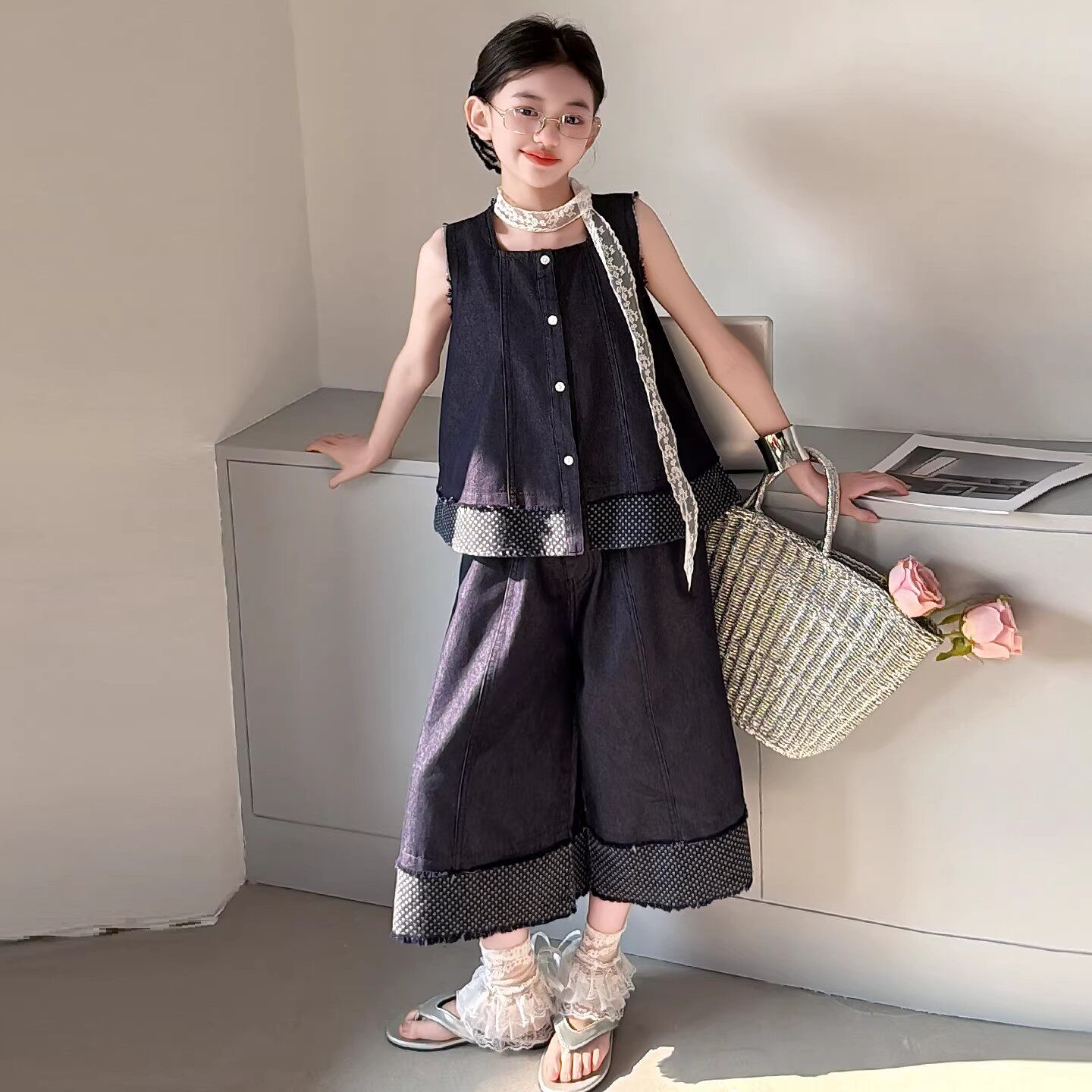 女童夏季套装2026新款中大童波点拼接牛仔背心阔腿七分裤两件套潮