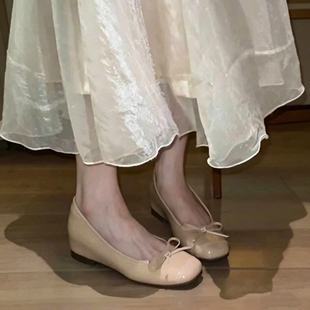 法式复古内增高裸色单鞋女2026新款春夏浅口平底鞋配裙子芭蕾舞鞋