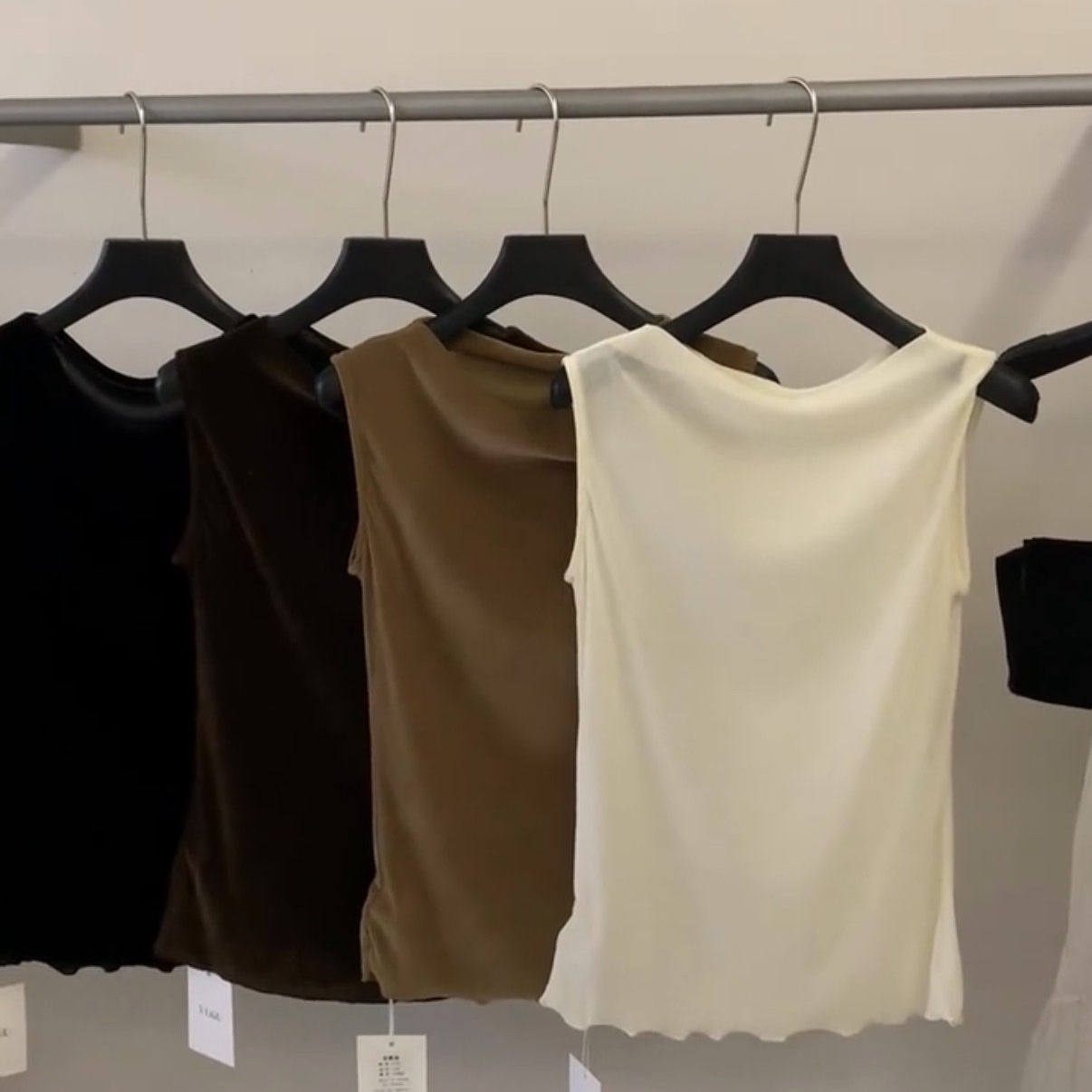 韩系女高既视感！亲肤气质丝绒背心女2026早秋新款修身无袖上衣