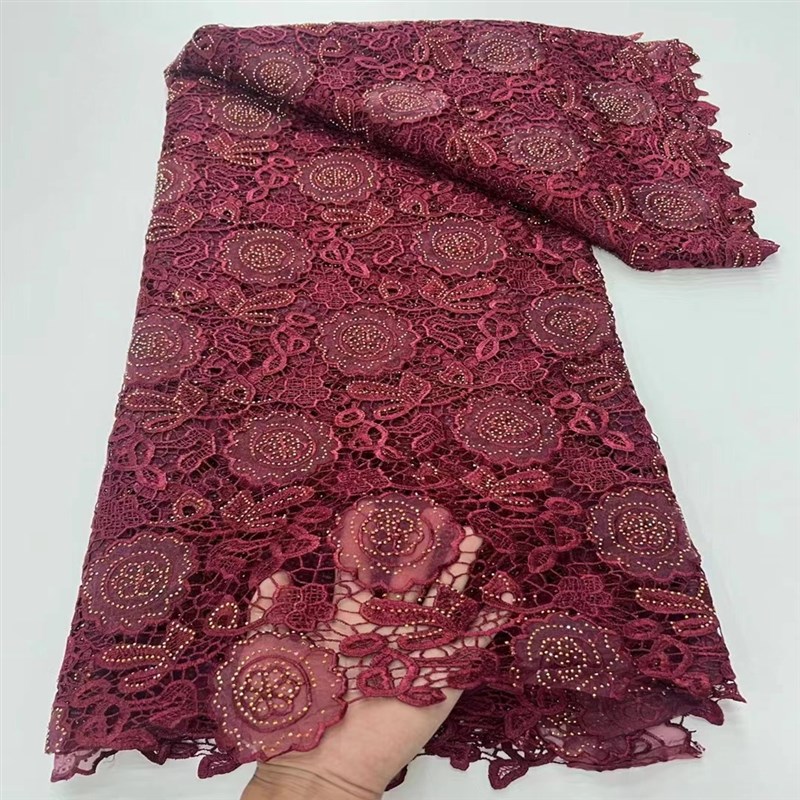新款满幅花朵镂空刺绣绣花网纱布料蕾丝花边走秀礼服连衣裙面料