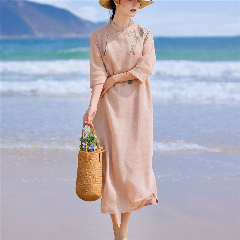 苎麻炒色绣花连衣裙2025春夏新款双层七分袖中式圆襟立领复古旗袍