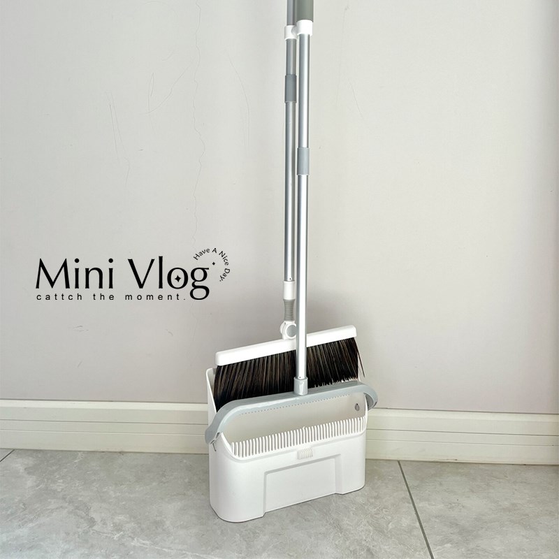 高级扫把2024新款套装家用磁吸收纳扫帚簸箕组合带梳齿折叠垃圾铲