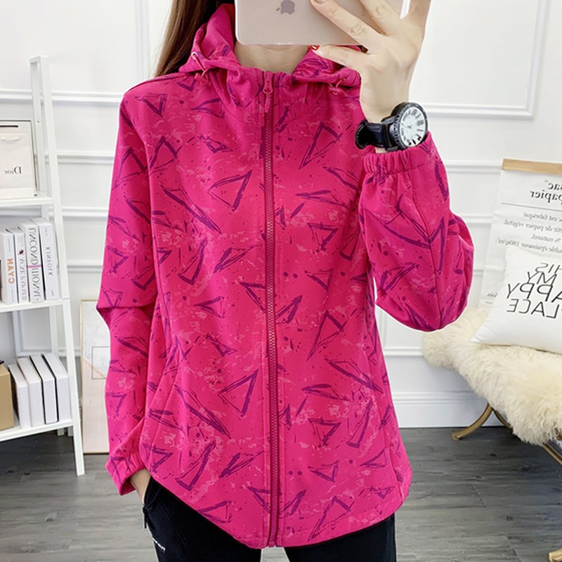 秋冬冲锋衣单层女软壳衣户外徒步登山夹克摇粒绒加绒保暖连帽外套