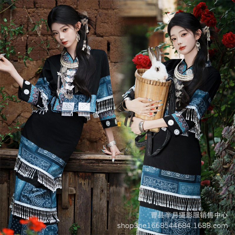 新款苗族服装少数民族旅拍苗疆少女套装土家族摄影服饰写真爆款