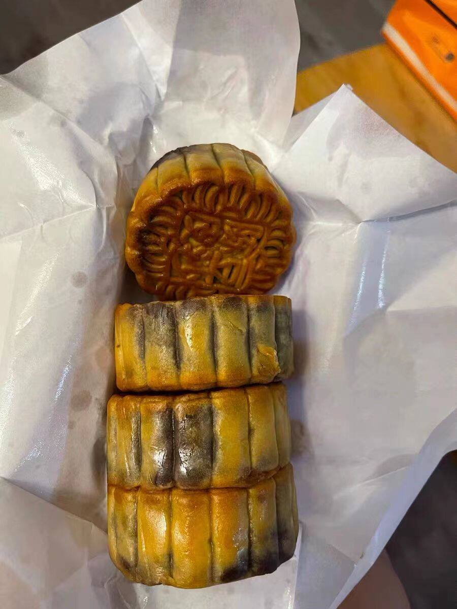 正宗新会睦州陈皮豆沙月饼红豆月饼广式特产陈进晃黑豆沙东园月饼