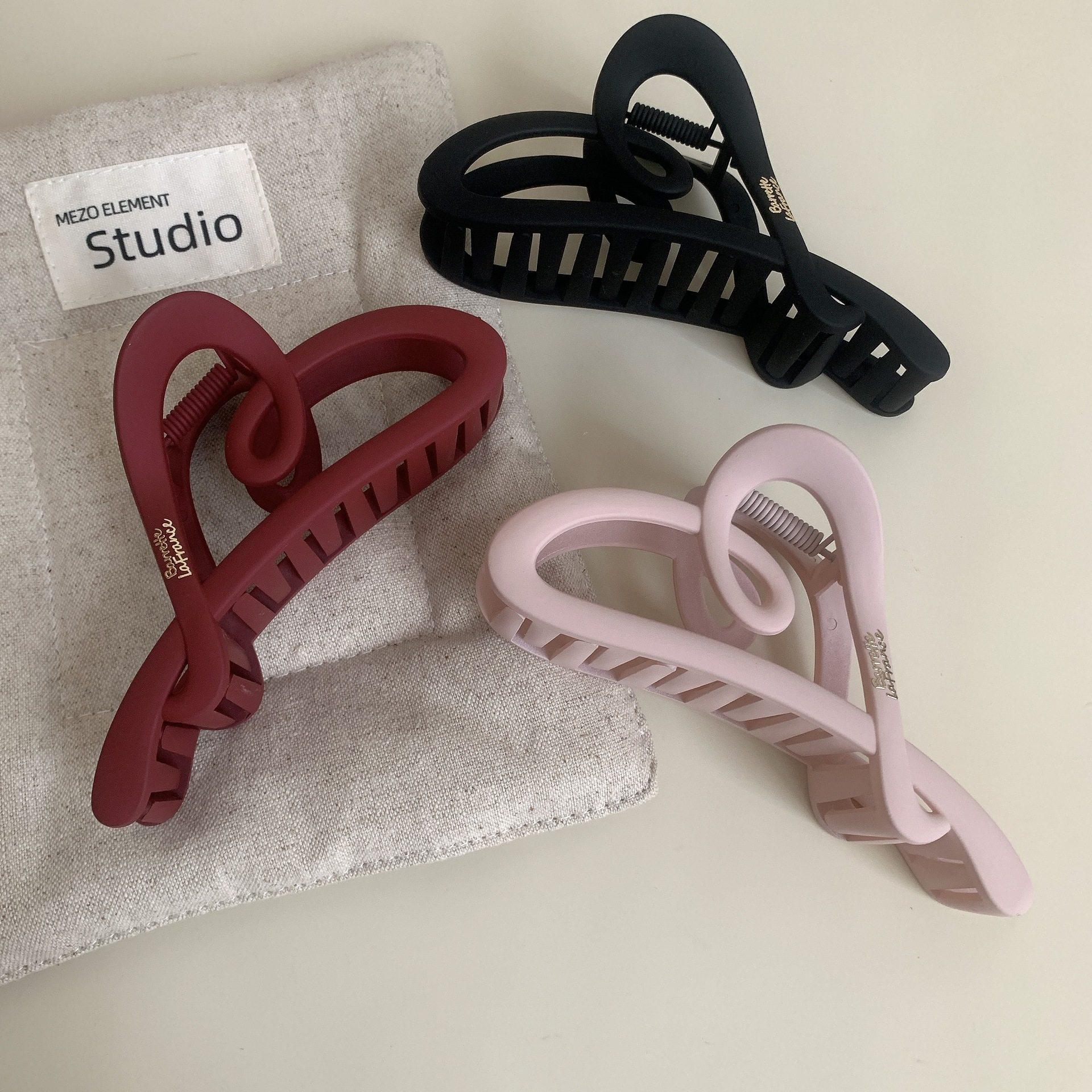 新款夏日抓夹清新糖果色爱心塑料发夹可爱温柔简约百搭鲨鱼夹发饰