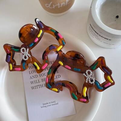 2025新款高级感水钻蝴蝶结小狗抓夹女中号后脑勺鲨鱼夹子头饰