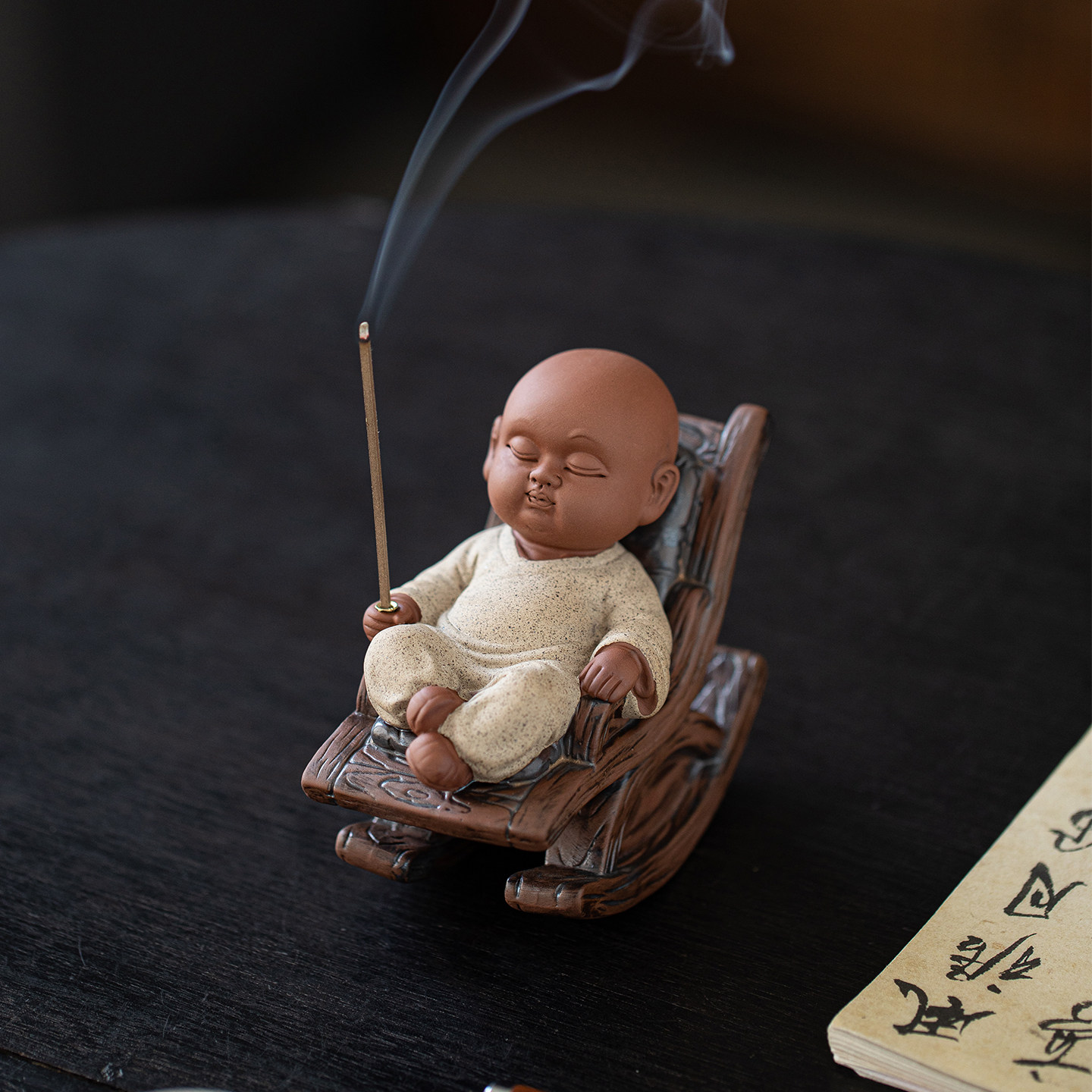 创意陶瓷摇摇椅小和尚线香炉