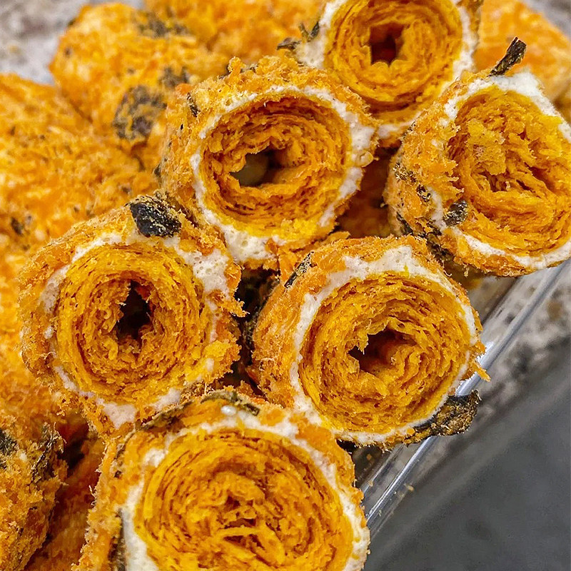 追剧停不下莲木叙奶酥卷网红拉丝蛋酥卷海苔肉松小零食草莓牛扎糖