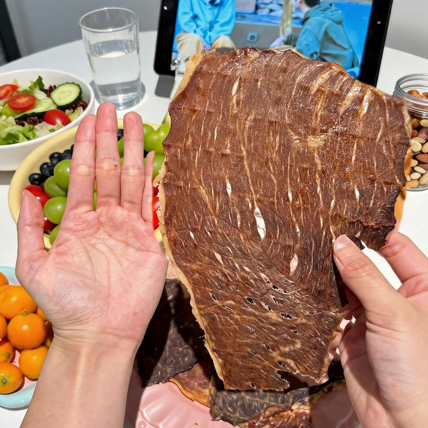 这一口好满足~安格斯谷饲牛肉脆片风干高蛋白牛肉干健身解馋零食