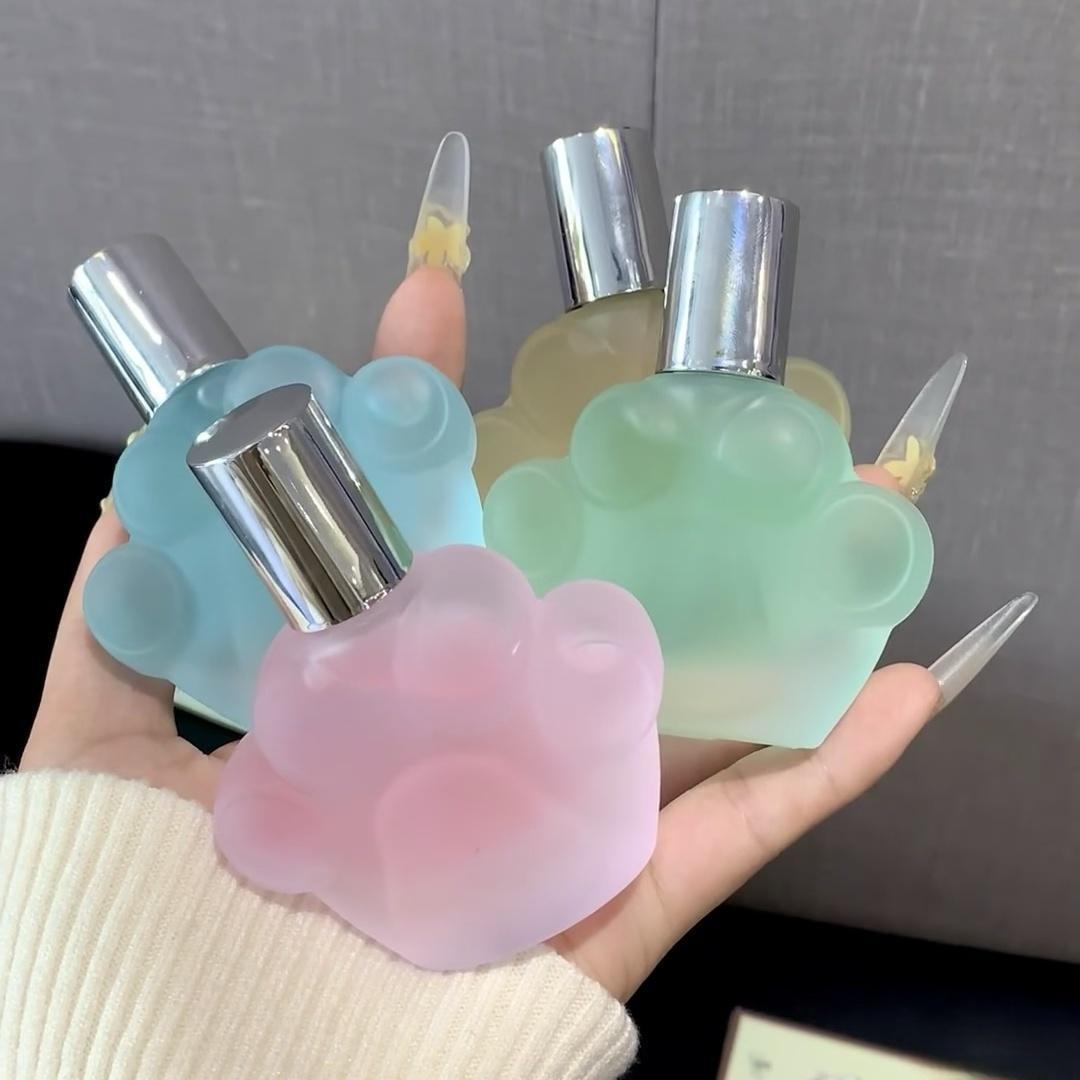 超可爱猫爪少女香水草莓