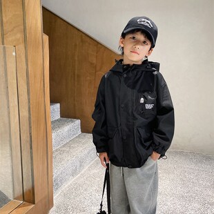 儿童冲锋衣男童外套2023新款男宝宝秋装男孩上衣秋款童装春秋黑色