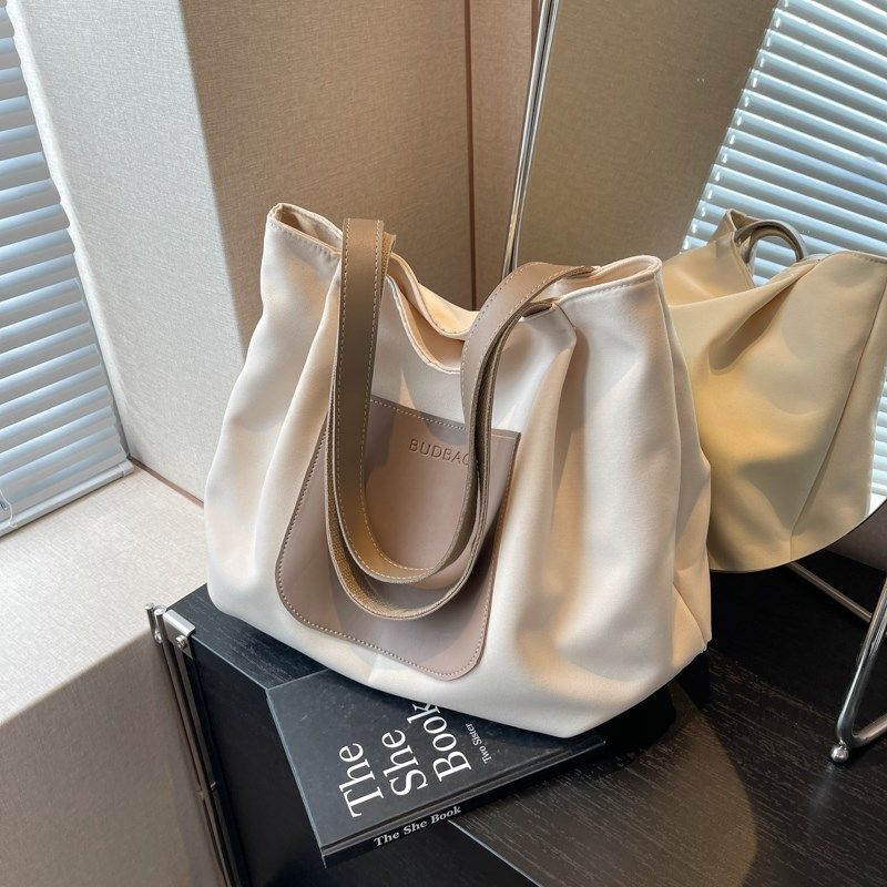 撞色大容量帆布包2024新款包包女时尚布袋休闲学生单肩托特旅行包,箱包皮具/热销女包/男包,托特包,淘宝优惠券,粉丝福利购,淘宝优惠卷