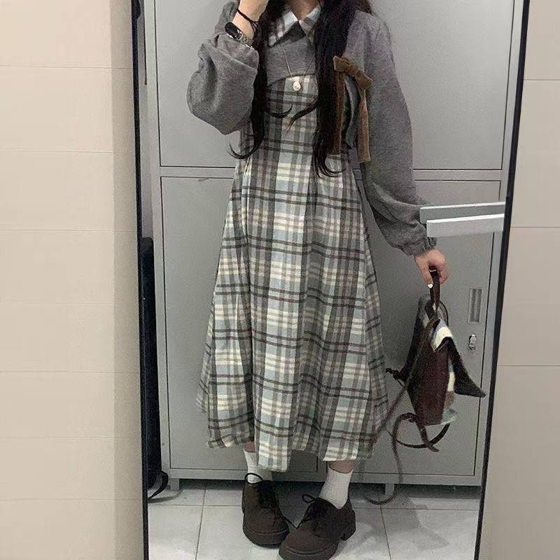 学院风减龄复古格纹背心连衣裙女学生+秋季新款灰色长袖上衣套装