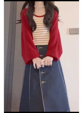 2025早秋新款韩系复古红色针织外套女学生条纹拼接吊带上衣两件套