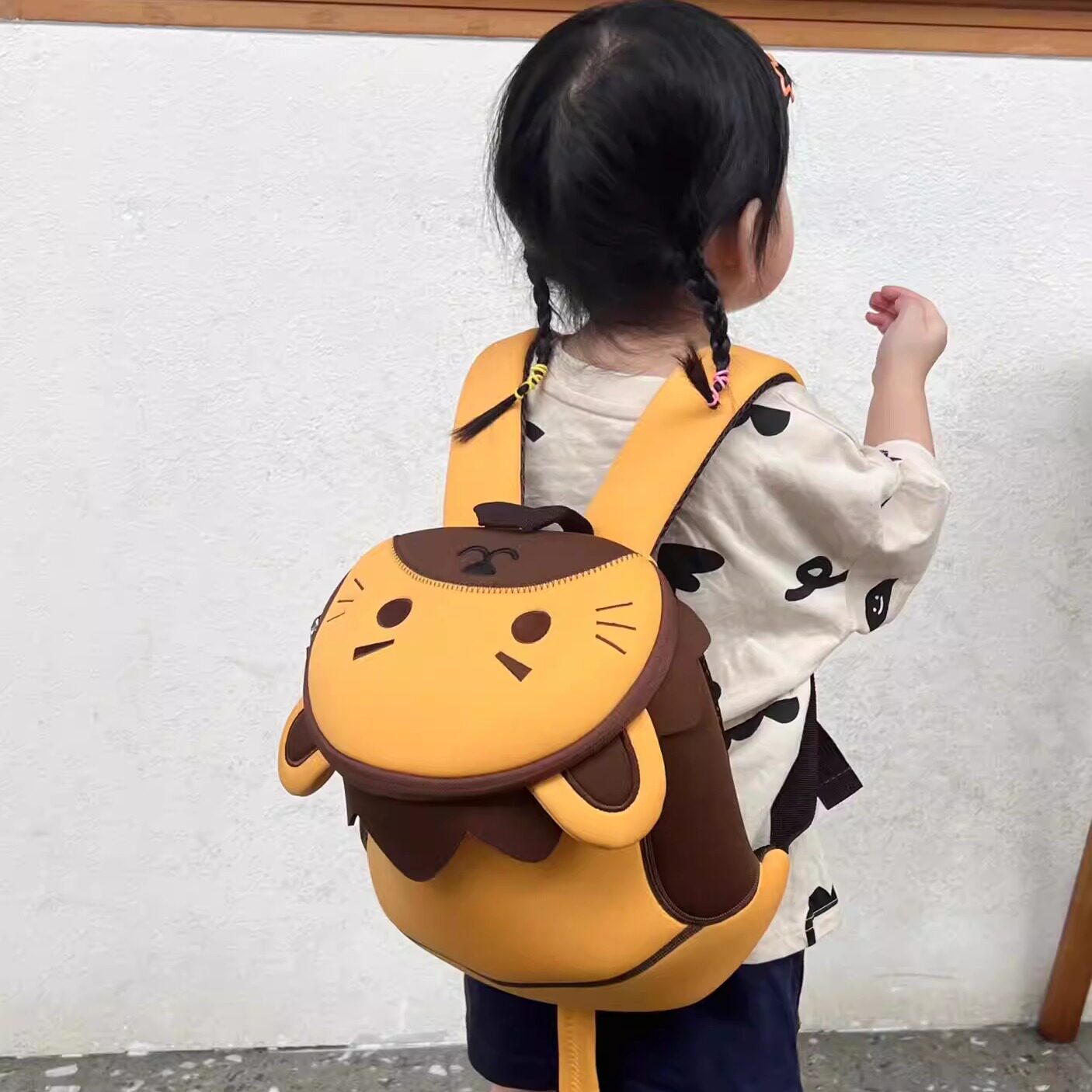 儿童书包幼儿园男孩网红款春游外双肩背包