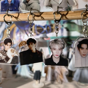 王安宇周边亚克力双面钥匙扣毕业班级创意生日礼品